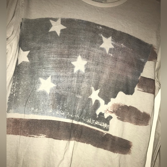 American Eagle long sleeved tshirt Size extra small. Bundle & save!!! - Picture 3 of 4